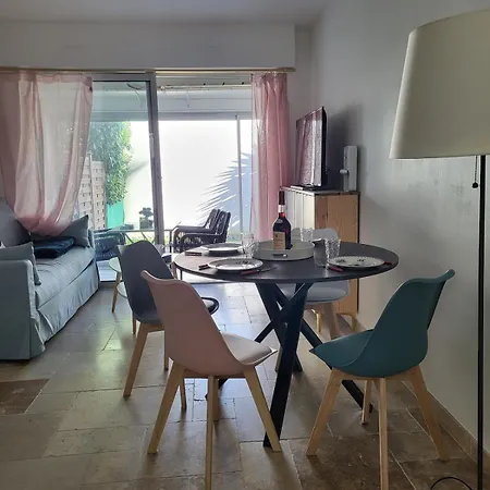Le Petit Platane * Royan